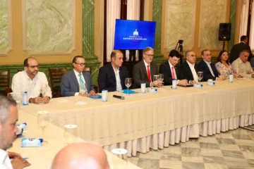 Garantizan abastecimiento y estabilidad de precios durante la temporada navideña en todo el país