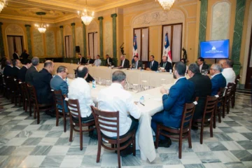 Garantizan abastecimiento y estabilidad de precios durante la temporada navideña en todo el país