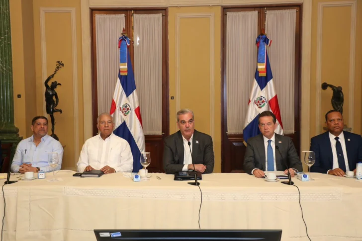 Garantizan abastecimiento y estabilidad de precios durante la temporada navideña en todo el país