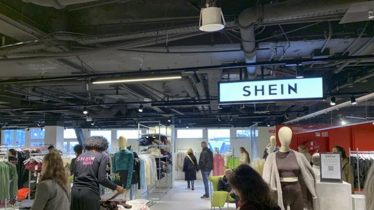 Gobierno francés ordena una inspección de 200.000 paquetes de Shein llegados hoy a Francia