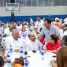 Gobierno inicia festividades y entrega del Bono Navideño con almuerzo en Cristo Rey