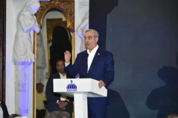 Abinader anuncia ayuda a Jamaica, Haití y Cuba y va por dominicanos afectados por huracán