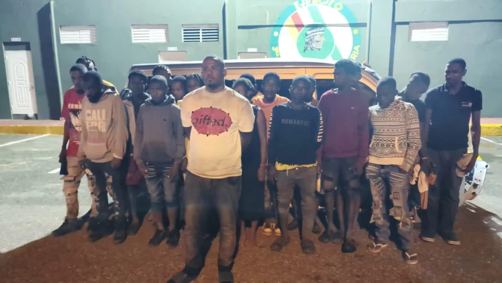 Ejército intercepta a 36 haitianos indocumentados en Dajabón y San Juan de la Maguana Ejército intercepta a 36 haitianos indocumentados en Dajabón y San Juan de la Maguana