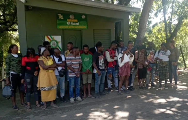 Ejército detuvo y entregó a Migración a 35 haitianos indocumentados en Dajabón y Santiago Rodríguez