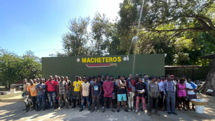 Detienen 90 indocumentados haitianos durante operativos del ejercito en Valverde