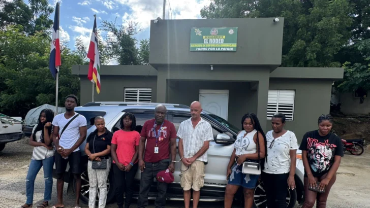 Detienen a un canadiense sospechoso de traficar haitianos indocumentados en Dajabón Detienen a un canadiense sospechoso de traficar haitianos indocumentados en Dajabón