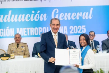 Ministerio de Defensa gradúa 46,799 nuevos técnicos de las Escuelas Vocacionales de las FFAA y la PN