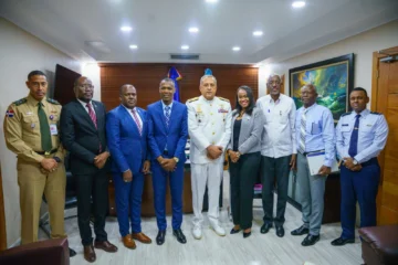 Director de Migración anuncia continuidad de operativos tras reunión con funcionarios haitianos