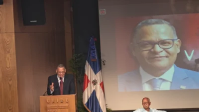 Fausto Rosario Adames presenta libro “La izquierda vista por sí misma”