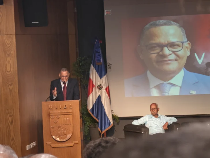 Fausto Rosario Adames presenta libro “La izquierda vista por sí misma”