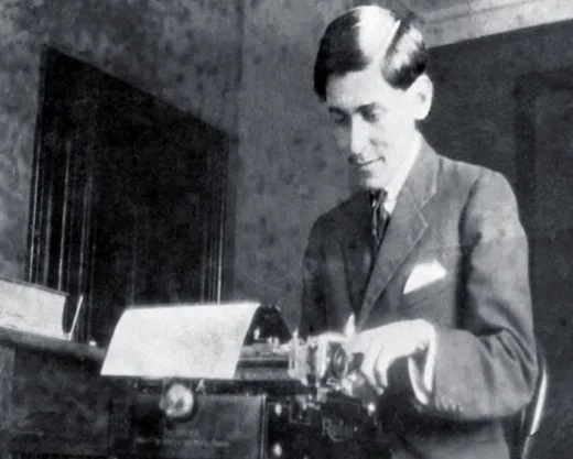 Jose-Carlos-Mariategui-escritor-politico-y-critico-literario-peruano-de-orientacion-marxista-pondero-muy-positivamente-la-obra-Seis-Ensayos-en-Busca-de-Nuestra-Expresion-de-Pedro-Henriquez-Urena