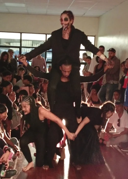 La patria que respira en la voz de sus jóvenes