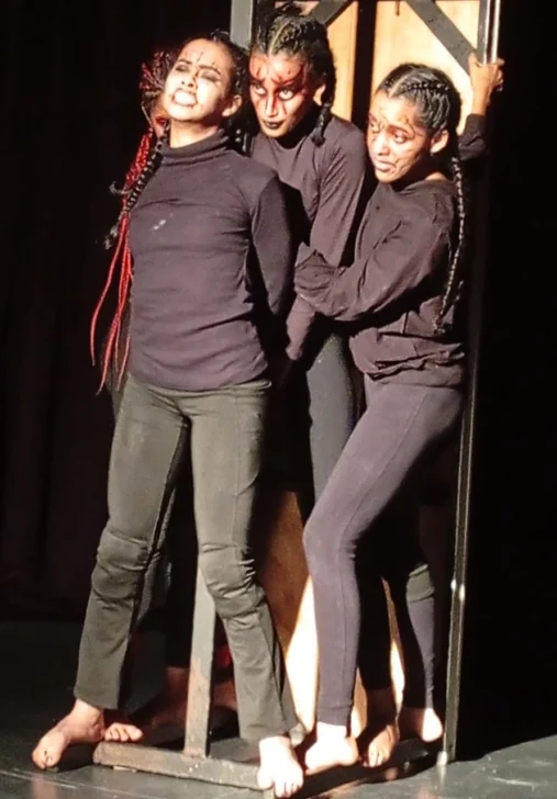 La patria que respira en la voz de sus jóvenes