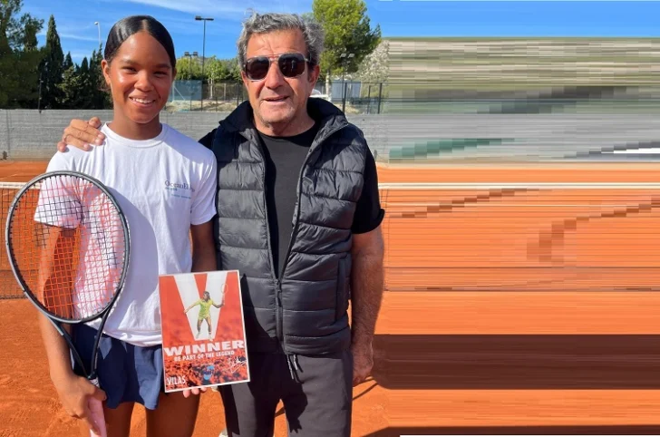 Julianny de la Cruz se corona en torneo de España