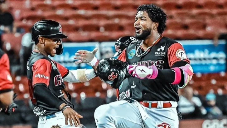 Gigantes propinan octavo revés seguido a Estrellas