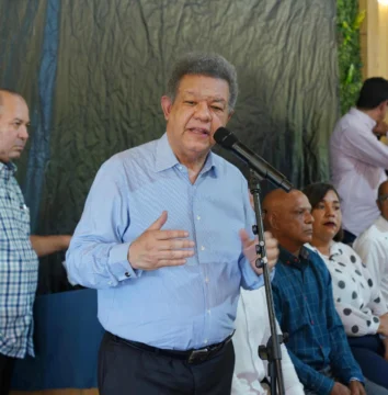 Leonel acusa al PRM de buscar reducir la cesantía en perjuicio de los trabajadores