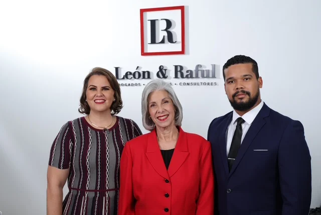 CARD desacata fallos y persiste en acusación anulada contra abogadas