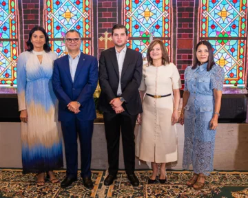  Lorraine Cruz, Alberto Cruz, Andrés Criz, Josellin Cruz y Nancy Cruz