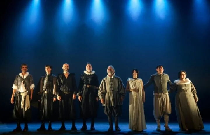  Los actores del Teatro Corsario culminan con aplausos la función de “El alcalde de Zalamea”, obra que reafirma la vigencia del teatro clásico español y el valor del intercambio cultural que promueve el FITE RD.