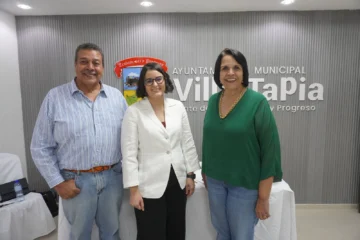  Manolo Tavárez Mirabal, Yinett Santelises y Minou Tavárez Mirabal