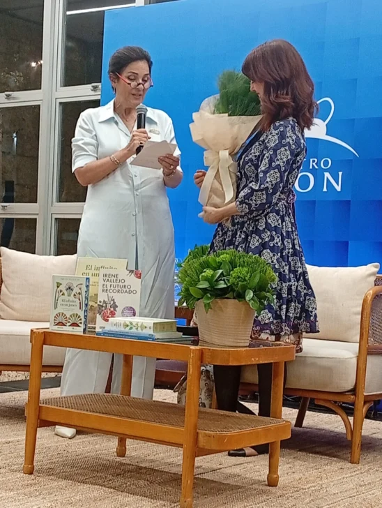  María Amalia León e Irene Vallejo.