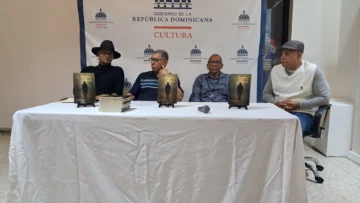 'Monólogos de multitud', de José Adolfo Pichardo