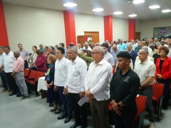 UASD presenta el libro 'SITRACODE, ejemplo del sindicalismo de clase'