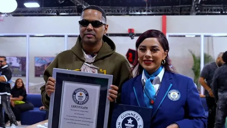 Alofoke recibe Récord Guinness por transmisión en vivo más larga con la segunda temporada de La Casa de Alofoke