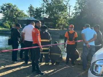 Recuperan cadáver de infante recién nacido lanzado a canal de riego en Santiago Oeste Recuperan cadáver de infante recién nacido lanzado a canal de riego en Santiago Oeste