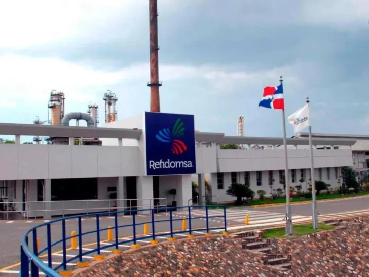 Refidomsa obtiene su primera licencia de reexportación de derivados de petróleo