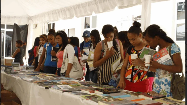 Logros de la décimo segunda Feria del Libro de Historia del AGN. Historia de esas ferias en el mundo Logros de la décimo segunda Feria del Libro de Historia del AGN. Historia de esas ferias en el mundo