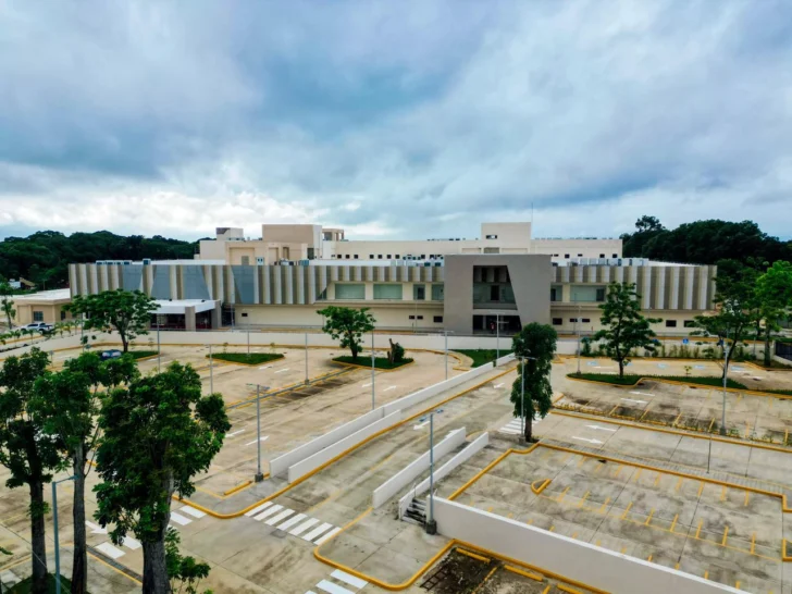 Presidente Abinader inaugura Hospital Regional Universitario Dr. Ángel María Gatón, que servirá a San Francisco de Macorís y la región Nordeste