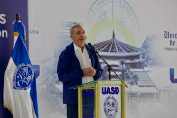 Presidente Abinader entrega techado de la UASD San Francisco de Macorís