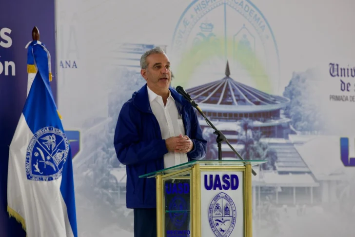 Presidente Abinader entrega techado de la UASD San Francisco de Macorís