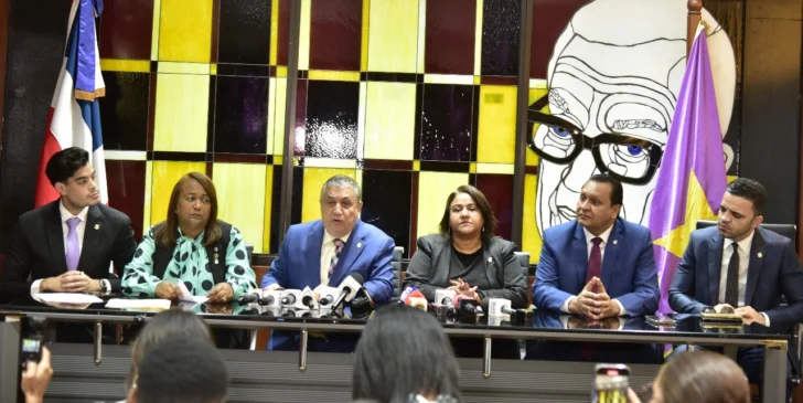 PLD advierte acudirá al Constitucional si se aprueba tope de seis meses a cesantía