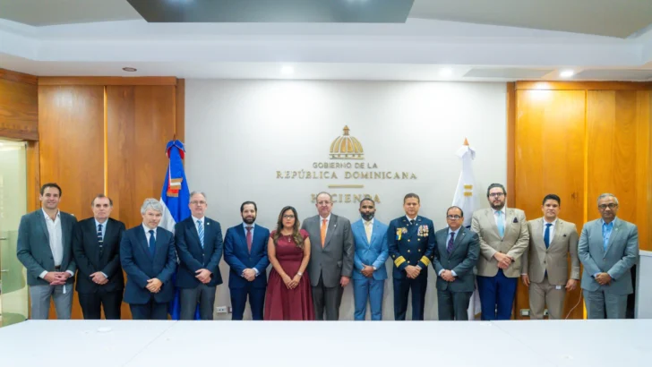 Comité contra Lavado de Activos analizan con expertos internacionales políticas globales 