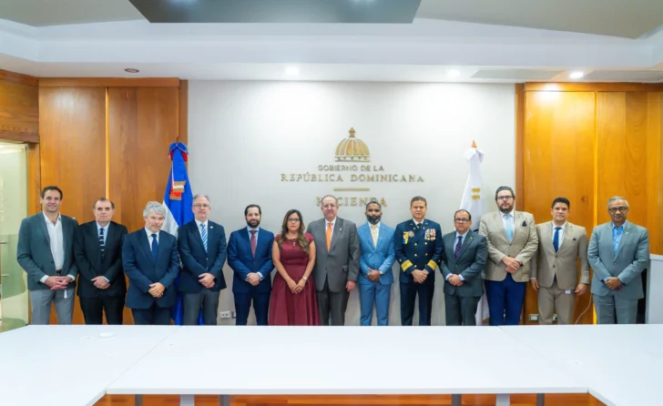 Comité contra Lavado de Activos analizan con expertos internacionales políticas globales 