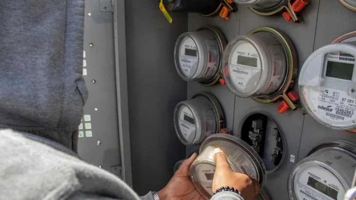 Edesur desmanteló 6,382 conexiones ilegales entre enero y septiembre