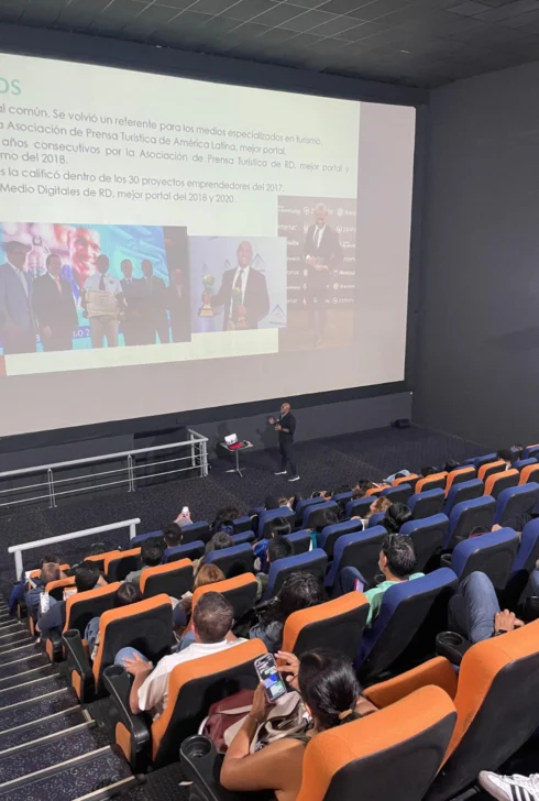 Salvador Batista participa en conferencia “El ABC del Periodismo Turístico” en Orizaba, Veracruz, México Salvador Batista participa en conferencia “El ABC del Periodismo Turístico” en Orizaba, Veracruz, México