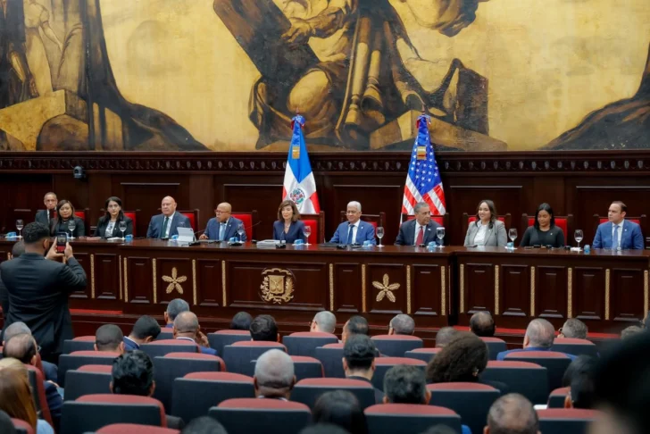 Congreso Nacional recibe visita oficial de la gobernadora de Nueva York