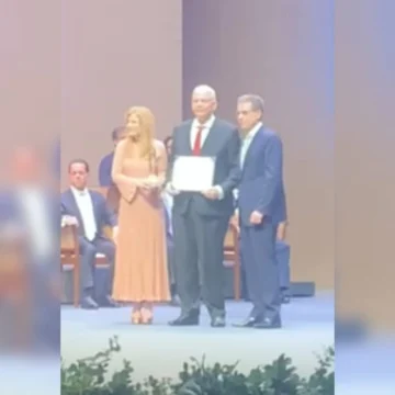 La noche en que honramos a un maestro de la medicina La noche en que honramos a un maestro de la medicina