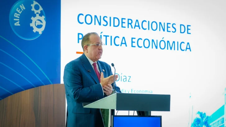 Magín Díaz llama a evitar el pesimismo económico