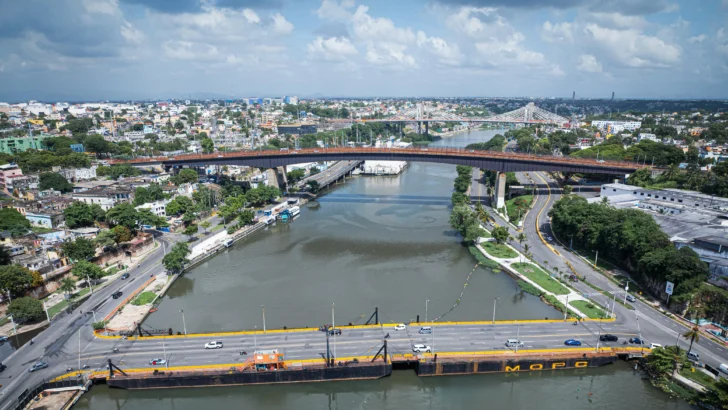 El Puente Flotante estará cerrado durante dos horas este sábado