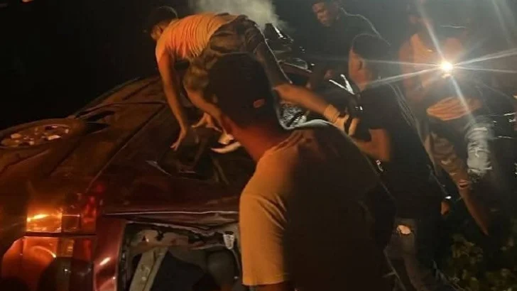 Al menos 23 haitianos resultan heridos tras accidente en la autopista Duarte Al menos 23 haitianos resultan heridos tras accidente en la autopista Duarte