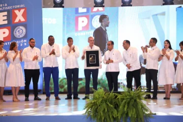 Entrega de RD$ 150 millones en créditos a través de Promipyme y becas para capacitaciones en tecnología del Indotel Entrega de RD$ 150 millones en créditos a través de Promipyme y becas para capacitaciones en tecnología del Indotel