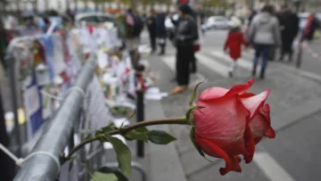 Francia: se cumplen 10 años de los atentados terroristas en París y Saint-Denis Francia: se cumplen 10 años de los atentados terroristas en París y Saint-Denis
