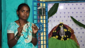 Devadasis, las jóvenes entregadas a los dioses que quedan atrapadas en una vida de explotación sexual Devadasis, las jóvenes entregadas a los dioses que quedan atrapadas en una vida de explotación sexual