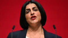 Reino Unido restringirá la protección y ayudas automáticas a solicitantes de asilo