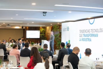  Juan José Attias, primer vicepresidente de la Directiva Nacional de la AIRD.