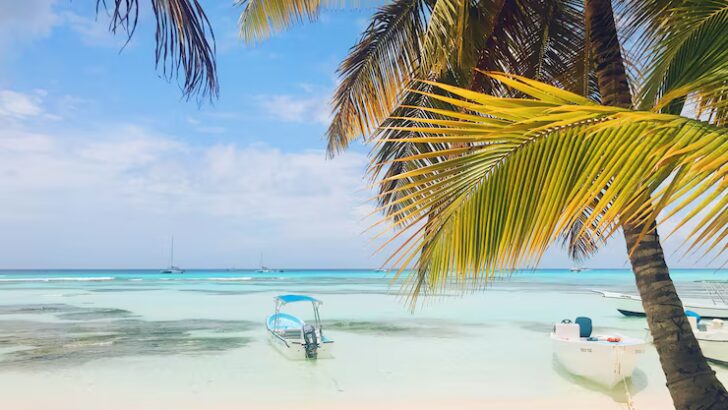 Pese a desarrollo turístico, Bayahíbe enfrenta retos de sostenibilidad ambiental Pese a desarrollo turístico, Bayahíbe enfrenta retos de sostenibilidad ambiental